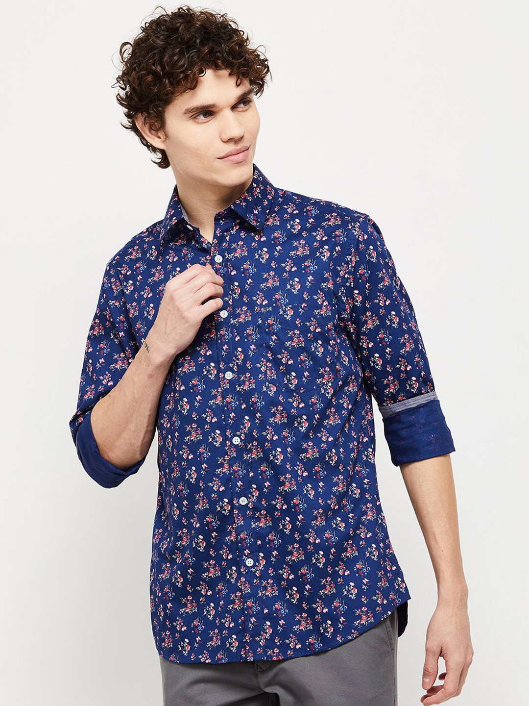 

max Men Blue Floral Printed Casual Shirt