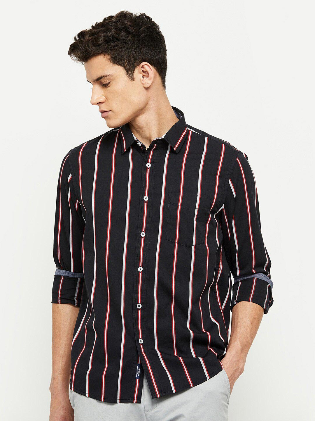 

max Men Black Striped Cotton Spread Collar Casual Shirt