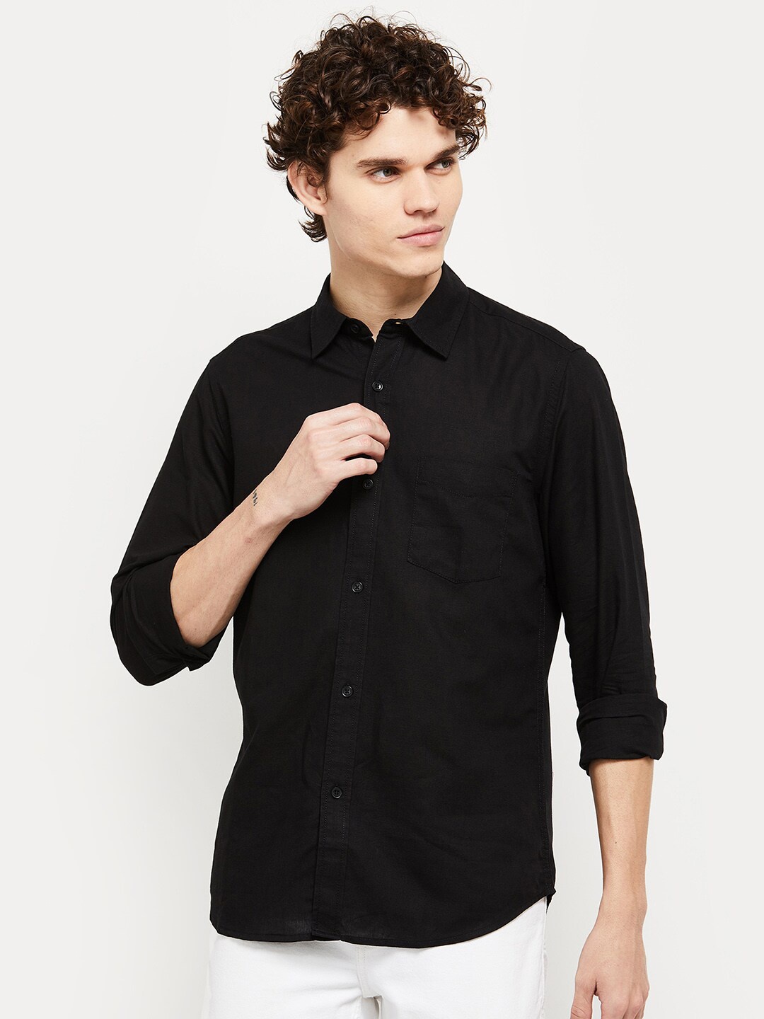 

max Men Black Solid Cotton Linen Casual Shirt