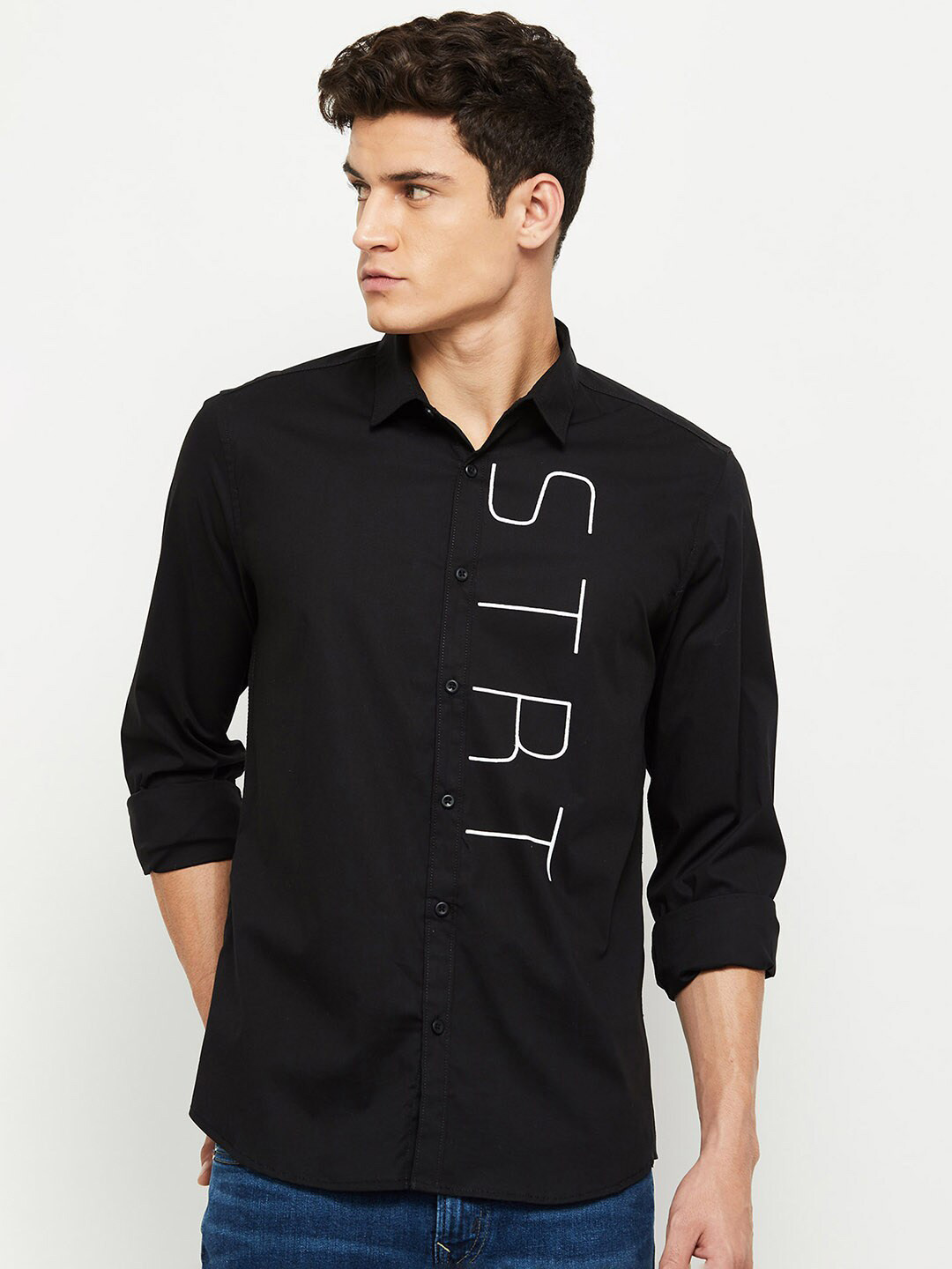 

max Men Black Regular Fit Printed Casual Shirt