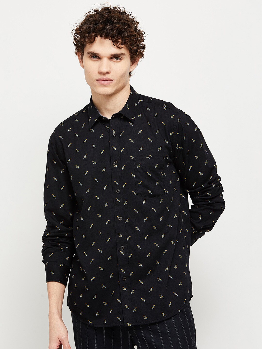 

max Men Black Printed Casual Shirt
