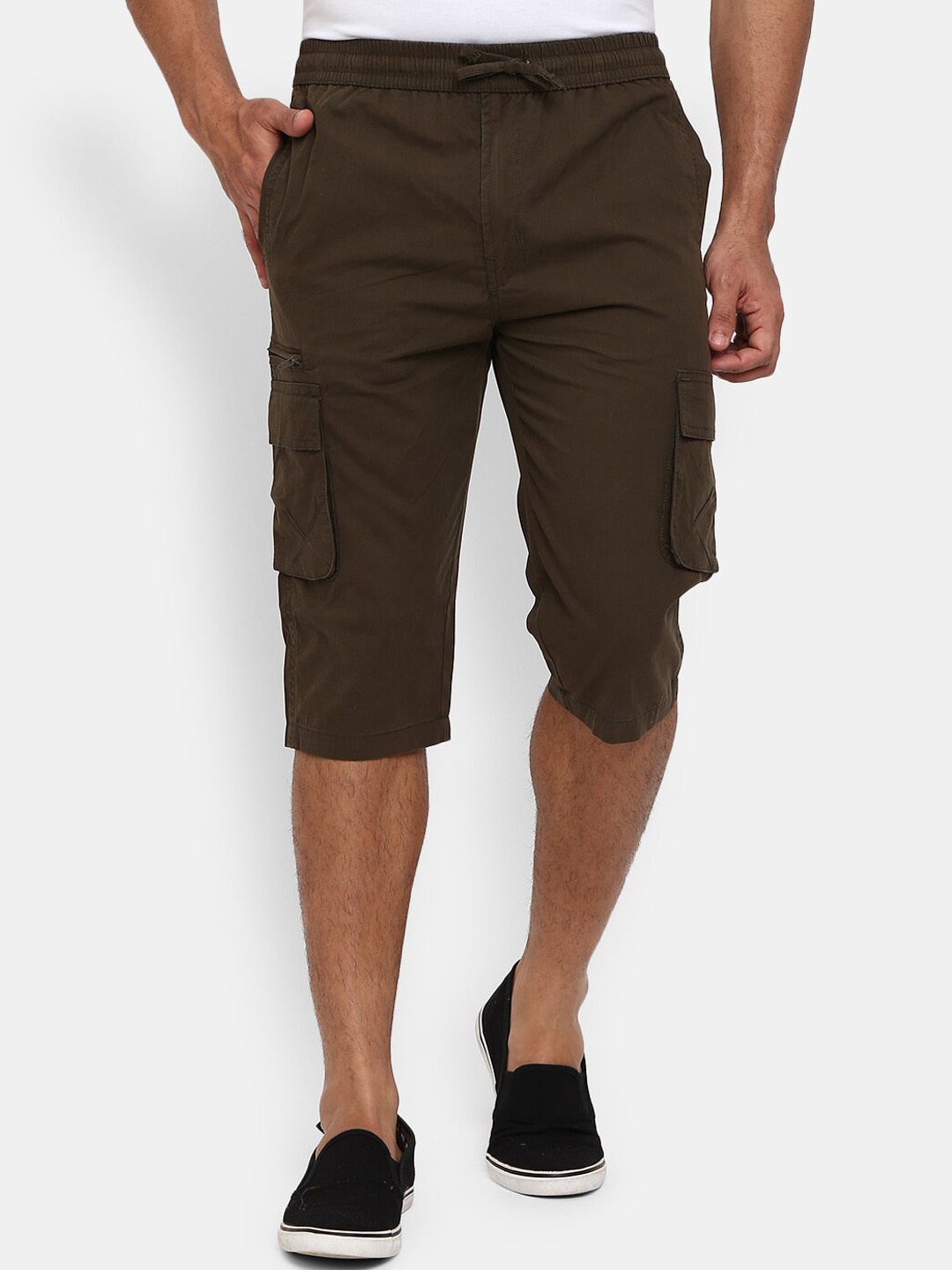 

V-Mart Men Olive Green Solid Outdoor Cargo Shorts
