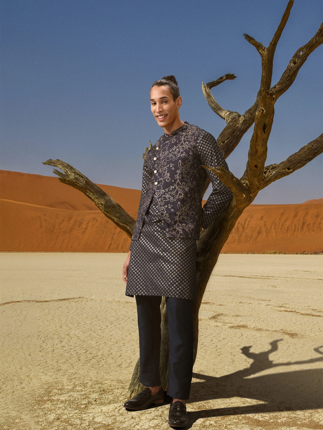 

Anouk Men Navy Blue & Golden Ethnic Motifs Printed Kurta with Trousers & Nehru Jacket