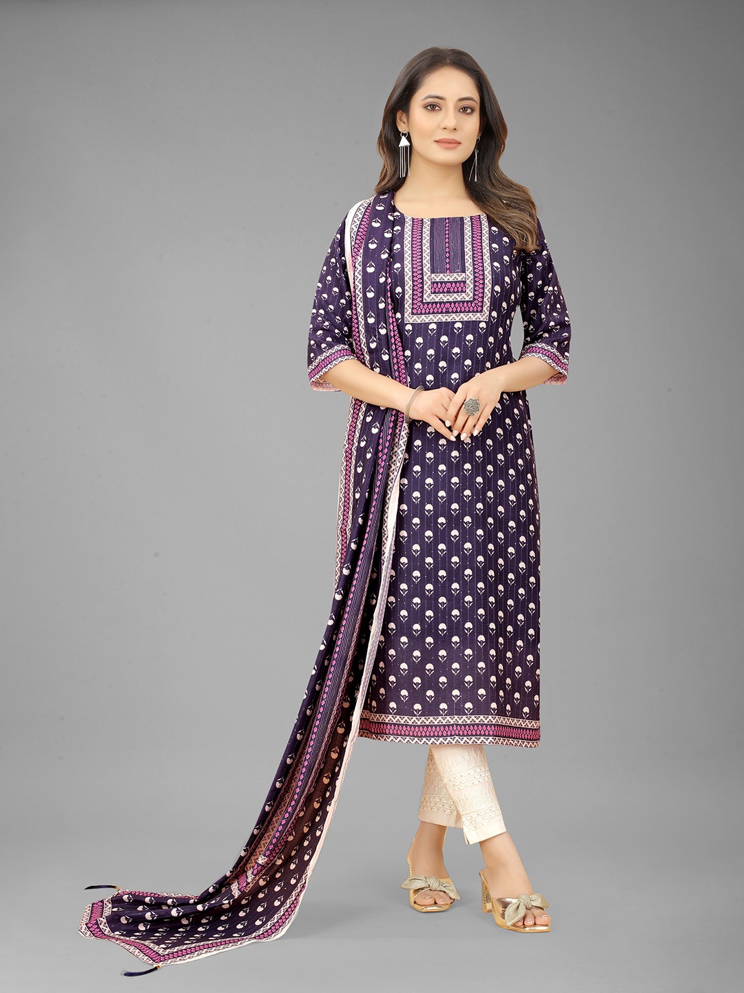 

RUHI FASHION Blue Printed Kurti