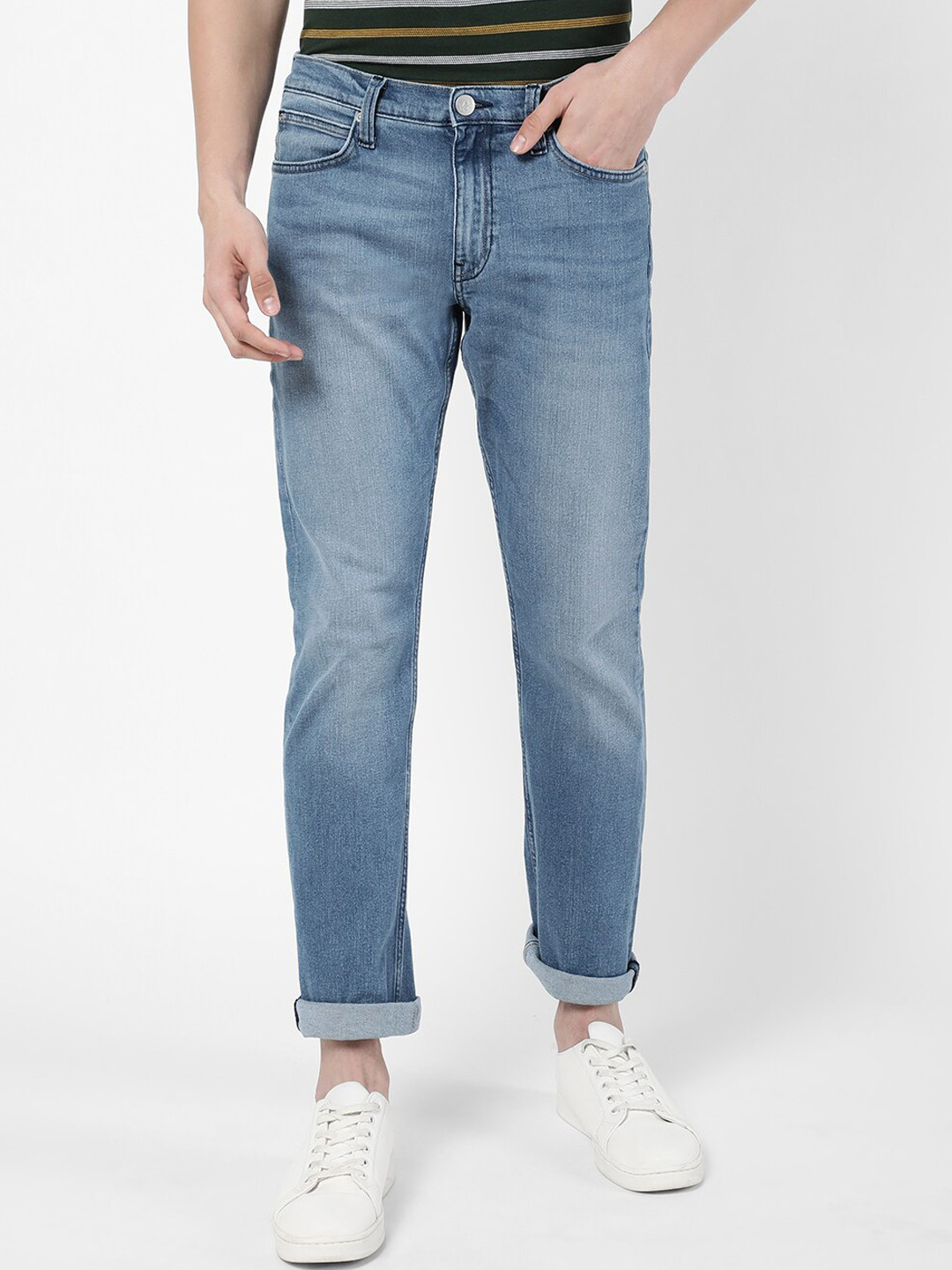 

Lee Men Blue Rodeo Straight Fit Heavy Fade Stretchable Jeans