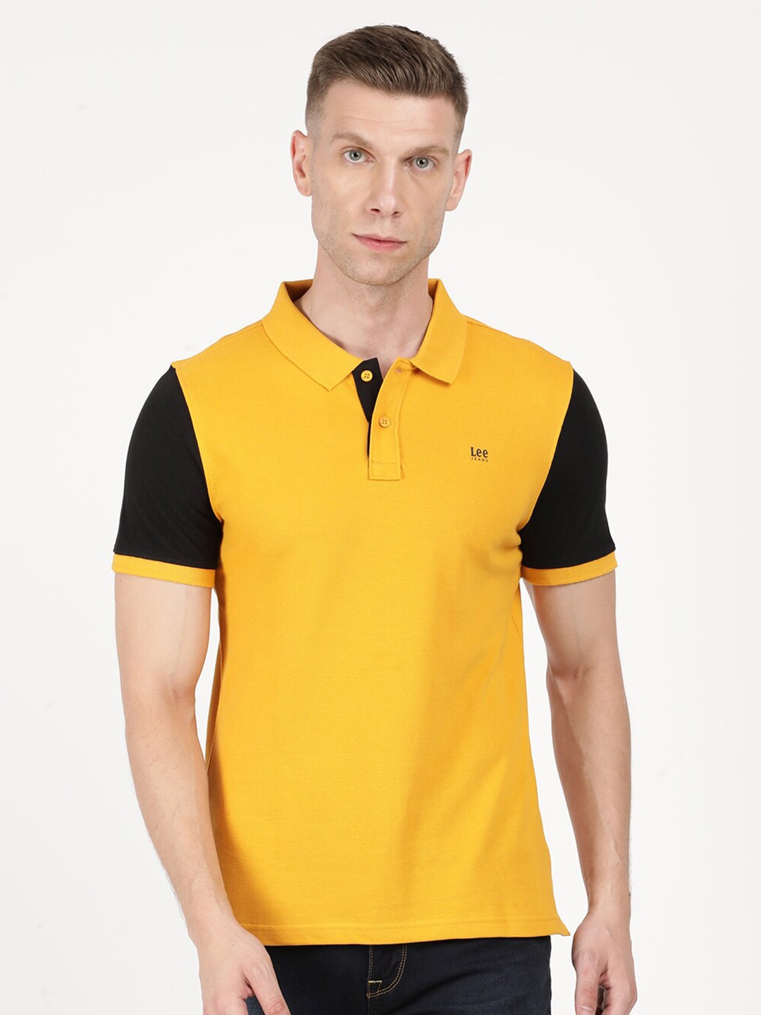 

Lee Men Yellow & Black Polo Collar Slim Fit T-shirt