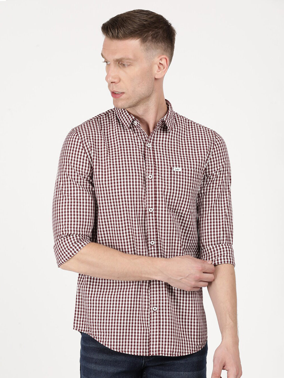 

Lee Men Maroon Slim Fit Gingham Checks Cotton Casual Shirt