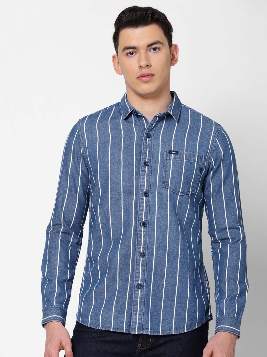 Lee Men Blue Slim Fit Striped Casual Shirt