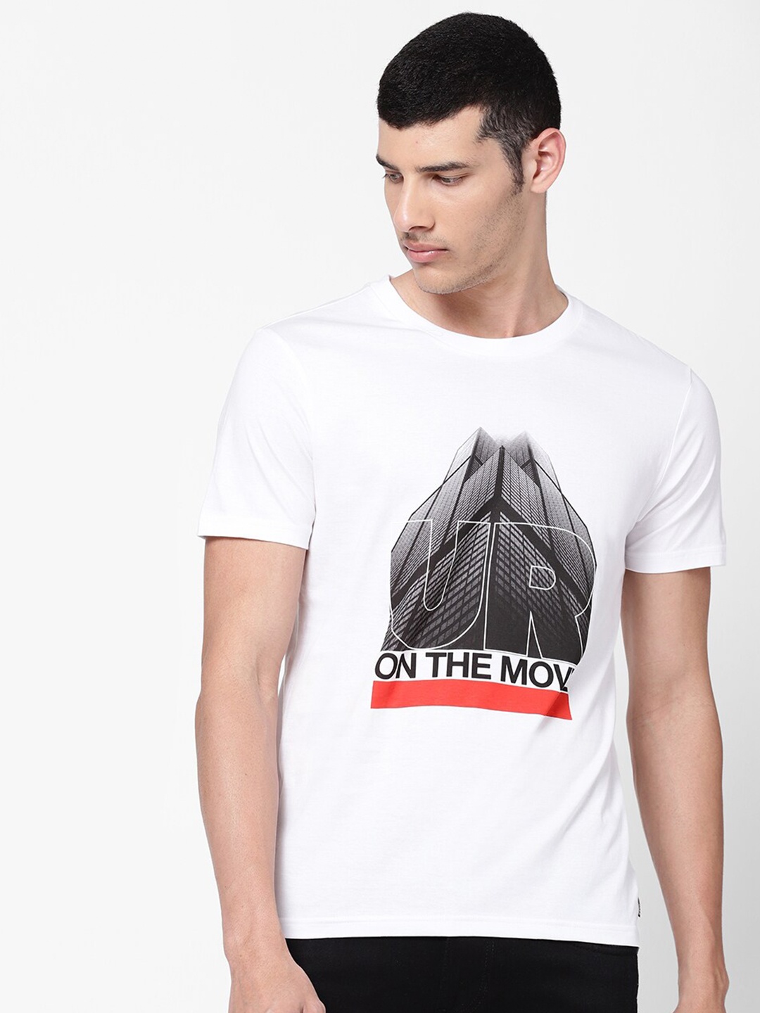 

Lee Men White Printed Slim Fit Cotton T-shirt