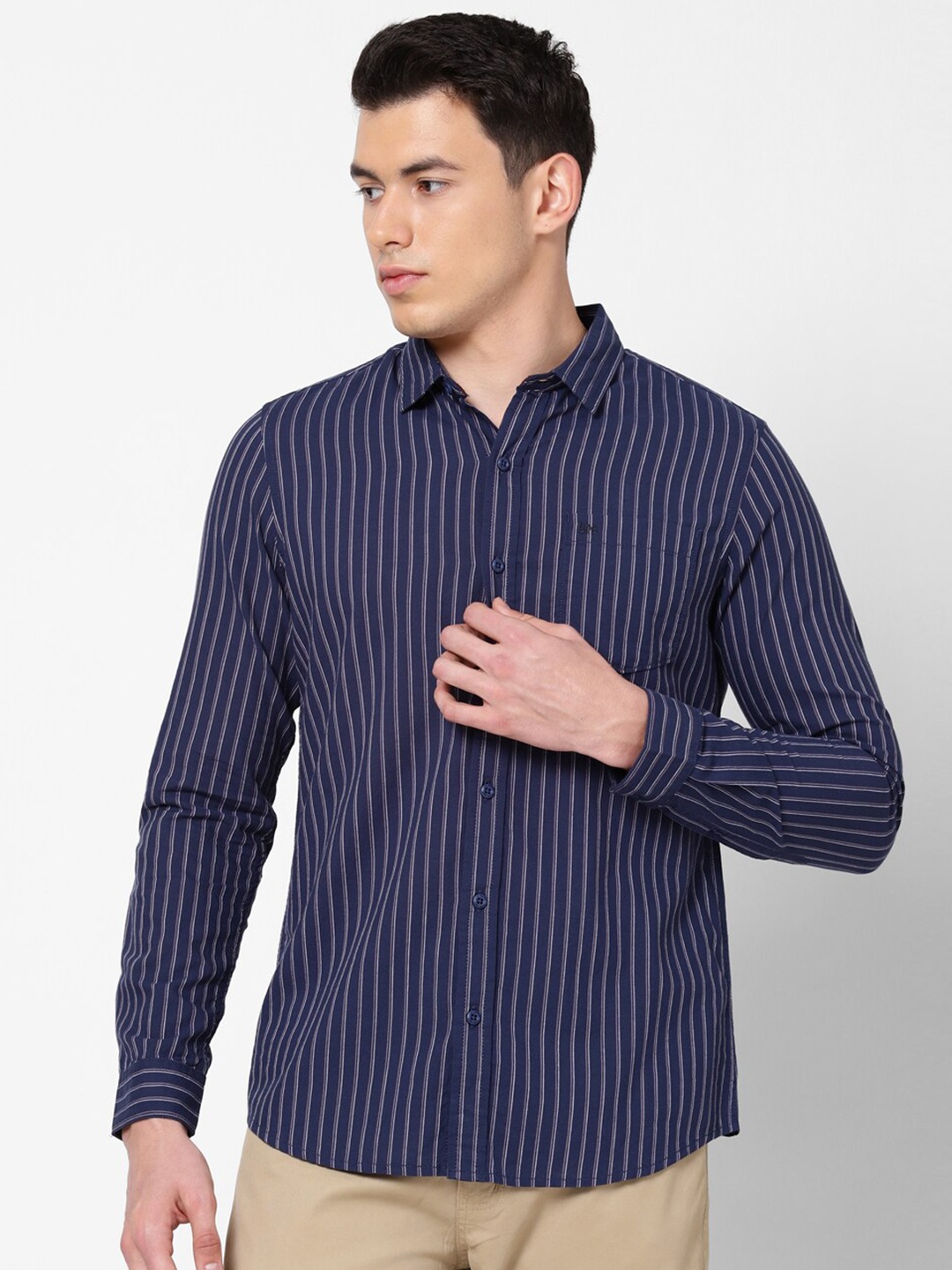 

Lee Men Navy Blue Slim Fit Striped Cotton Casual Shirt