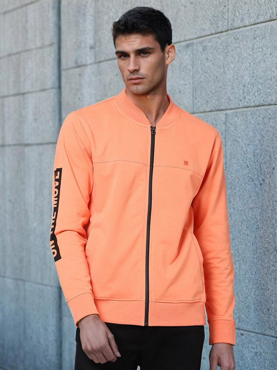 

Lee Men Orange Detachable Hood Cotton Sweatshirt