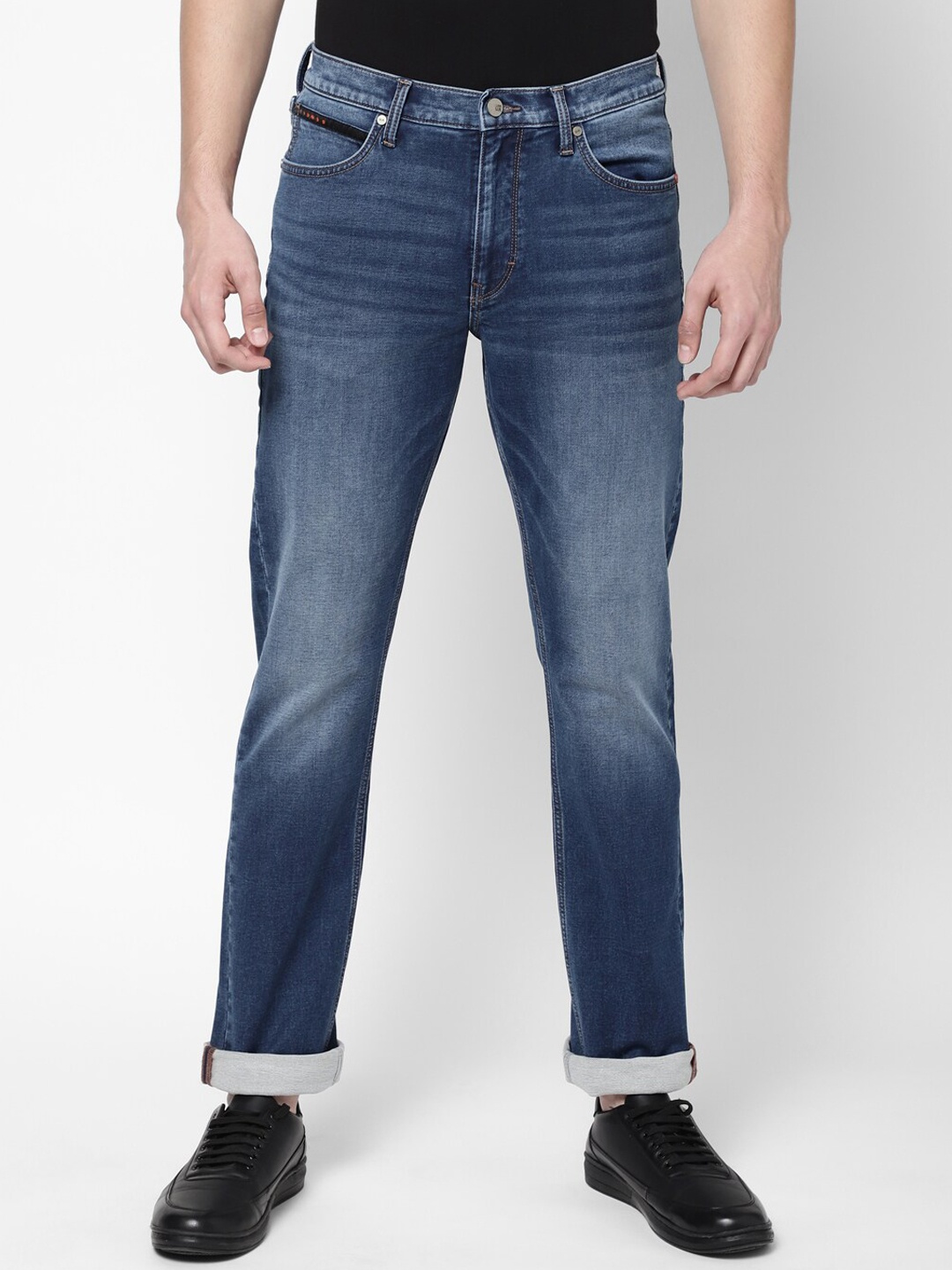 

Lee Men Blue Light Fade Stretchable Jeans