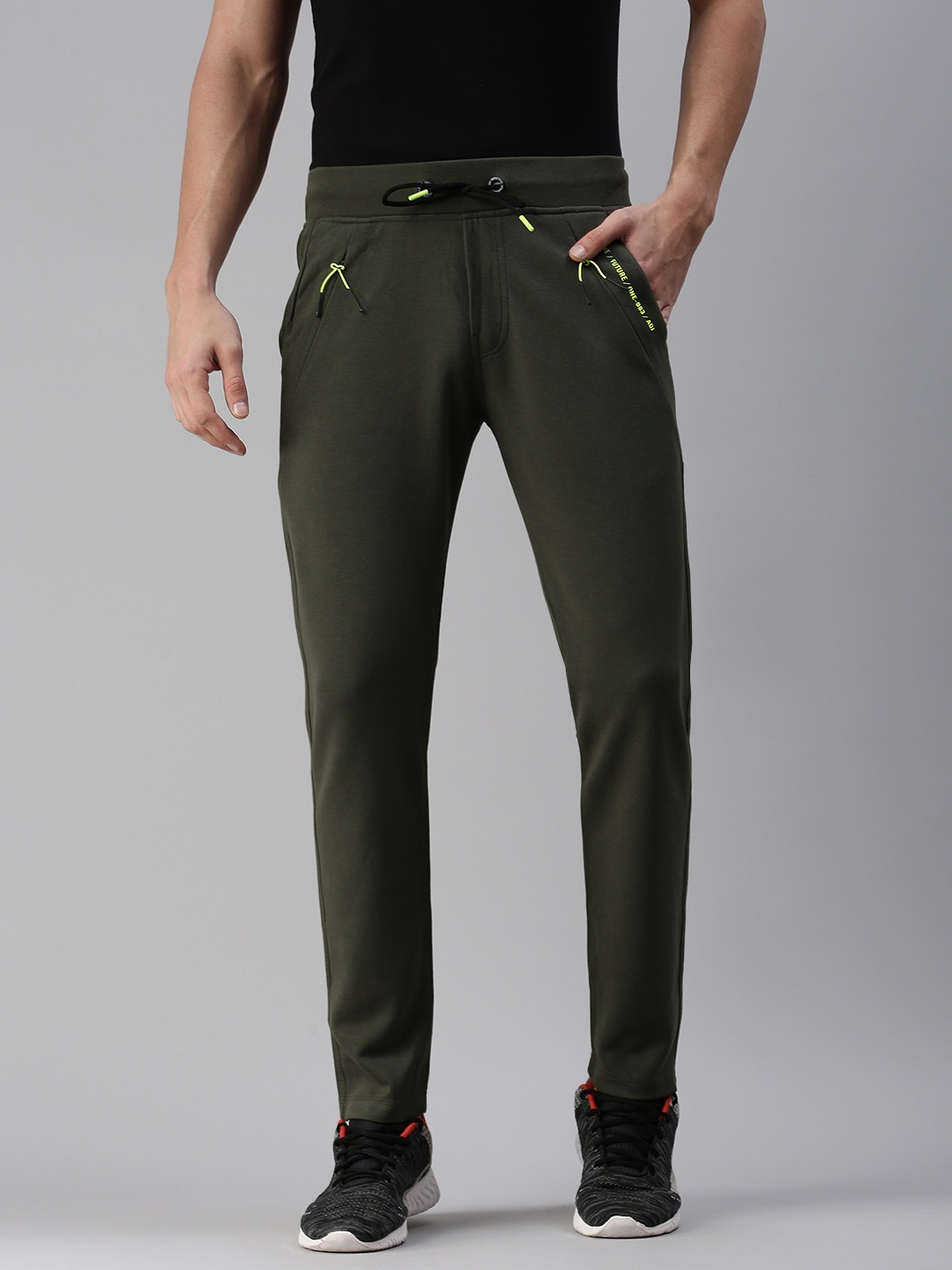 

SHOWOFF Men Olive Solid Straight Fit Cotton Track Pants