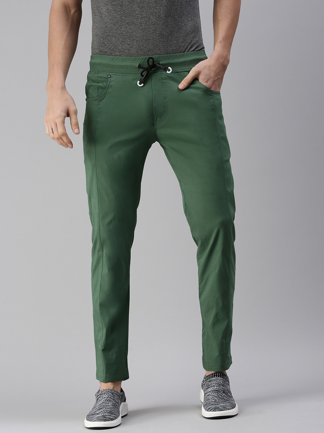 

SHOWOFF Men Green Solid Cotton Mid-Rise Track Pants