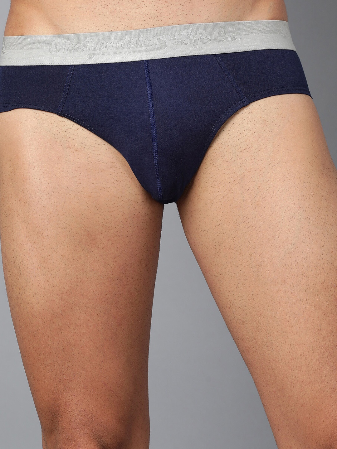 

Roadster Men Navy Blue Solid Briefs