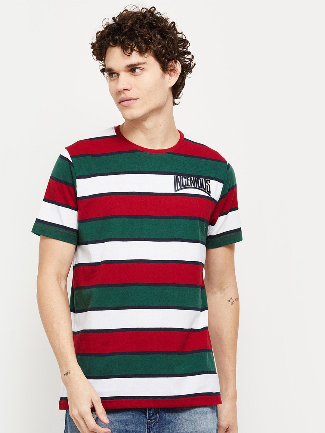 

max Men White & Green Striped T-shirt