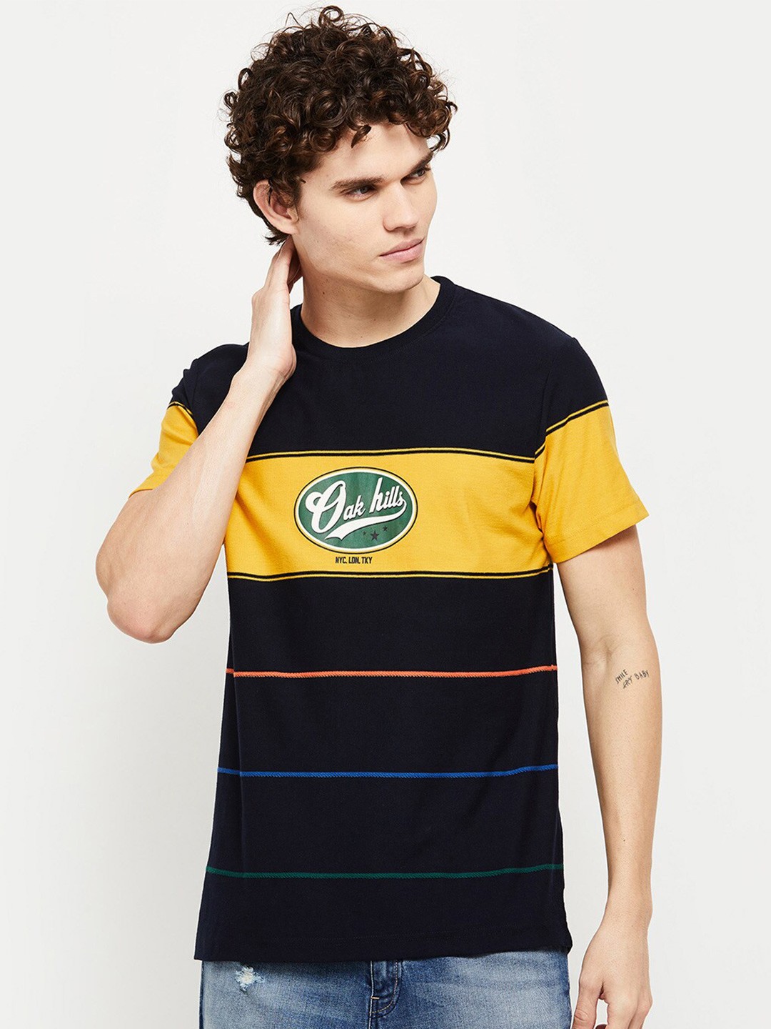 

max Men Navy Blue & Yellow Striped T-shirt