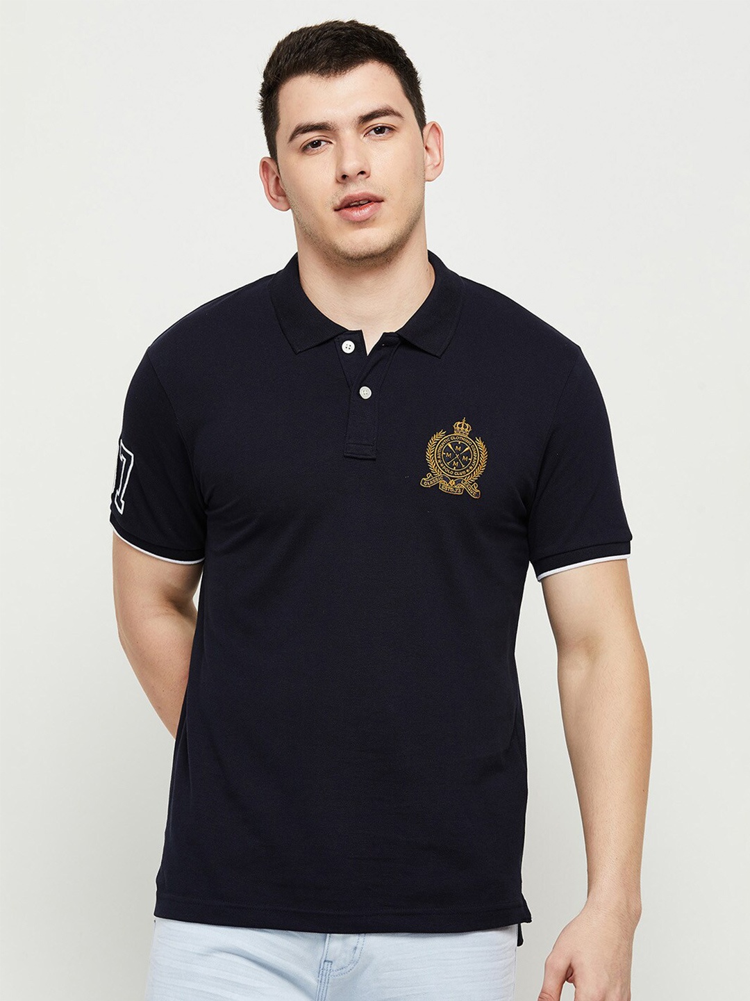 

max Men Navy Blue Polo Collar T-shirt