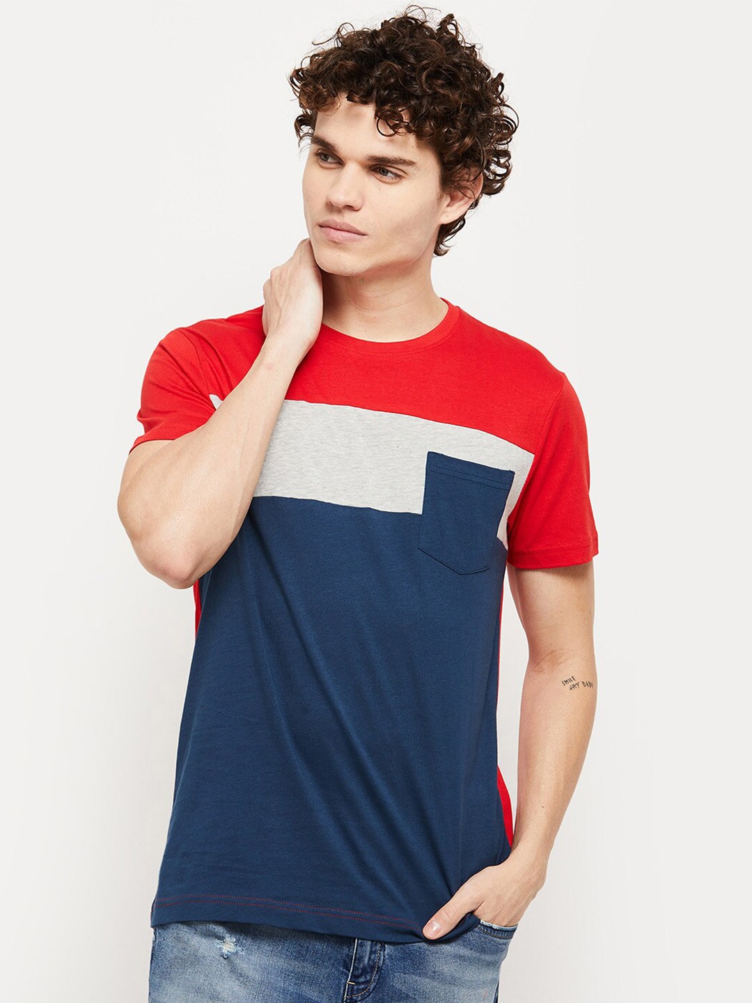 

max Men Red & Blue Colourblocked Cotton T-shirt