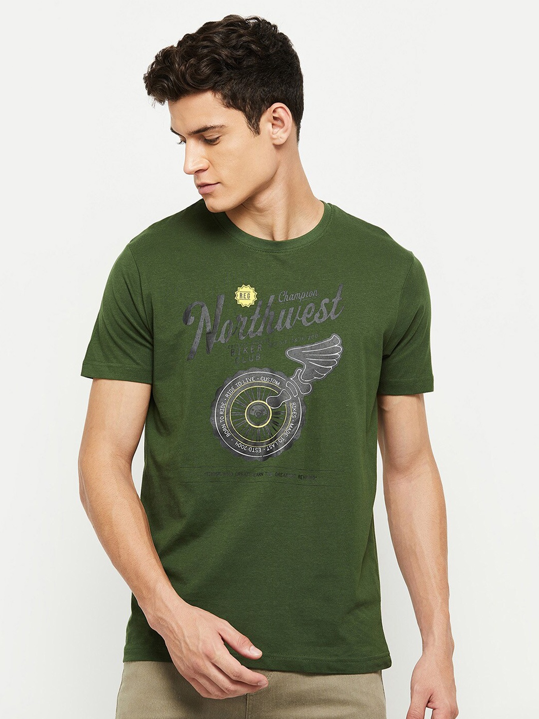 

max Men Green Typography Printed Cotton T-shirt
