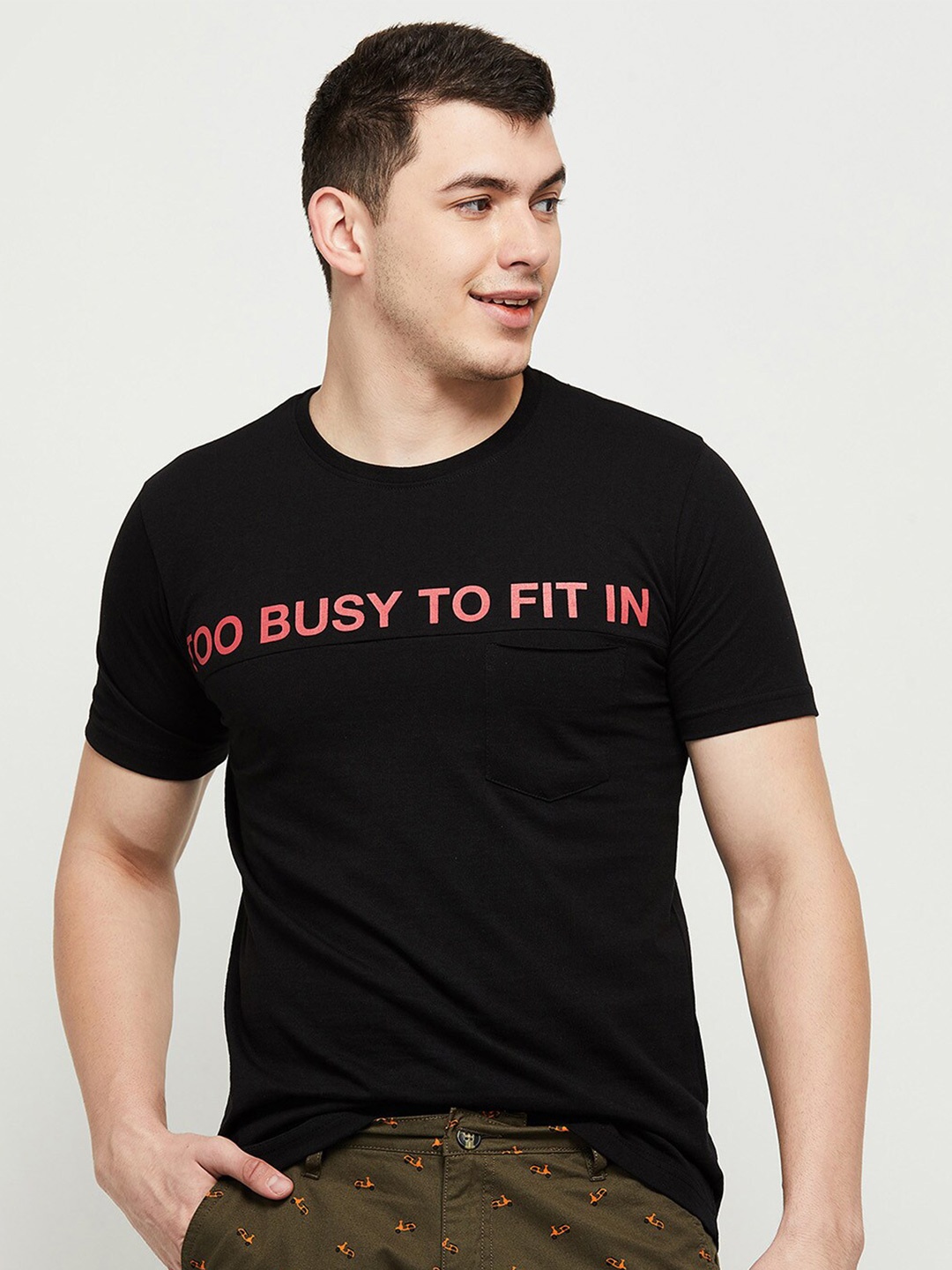 

max Men Black Typography Printed T-shirt
