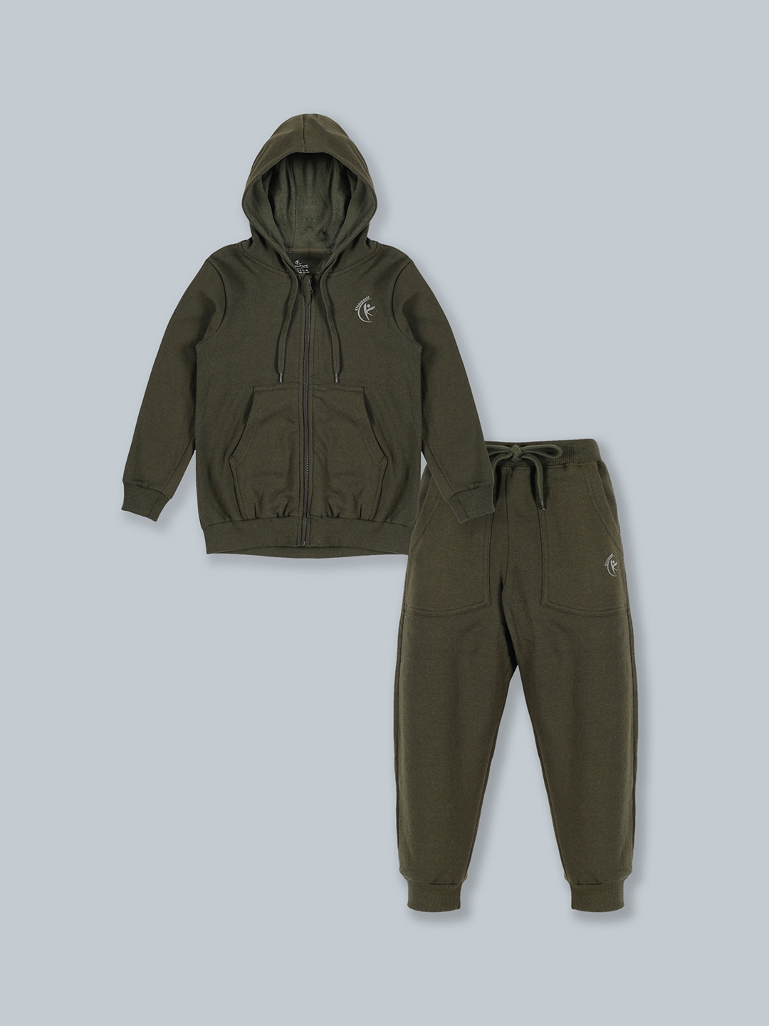 

KiddoPanti Kids Green Solid Hooded Tracksuit