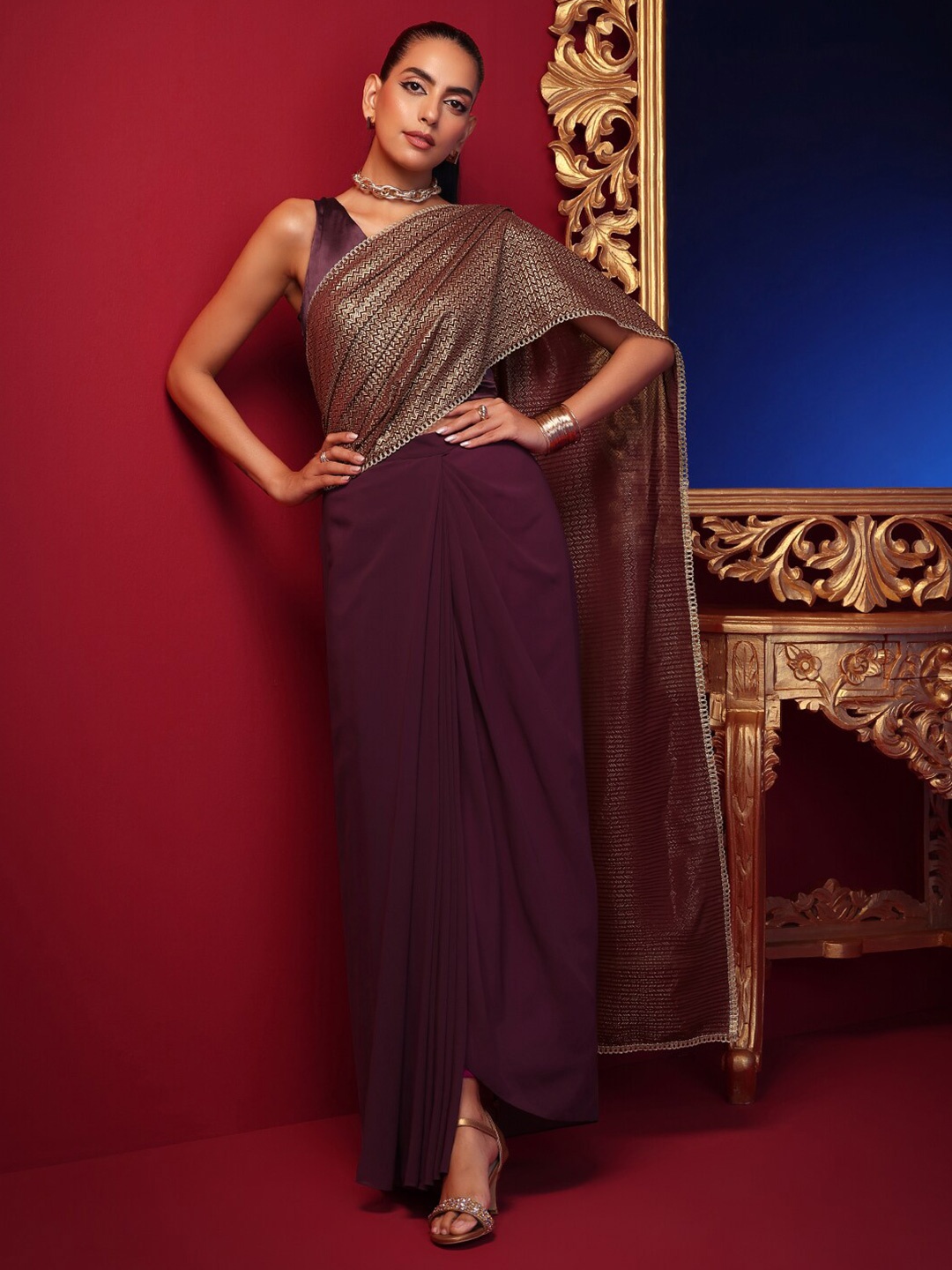 

INDYA X ASHISH SONI Purple & Gold-Toned Pleated Foil Pre-Stitched Saree