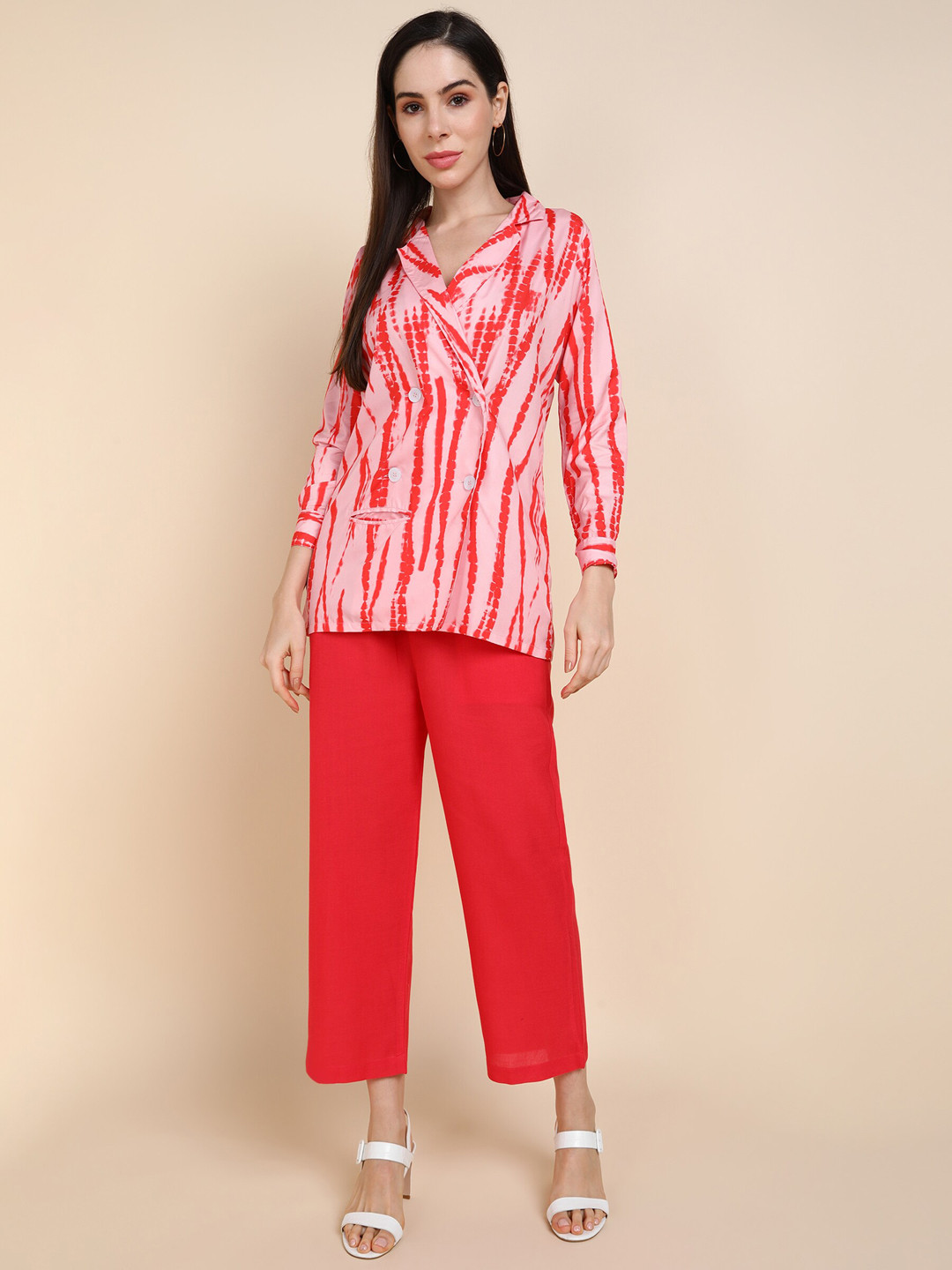 

Sangria Women Pink Printed Blazer & Solid Trouser
