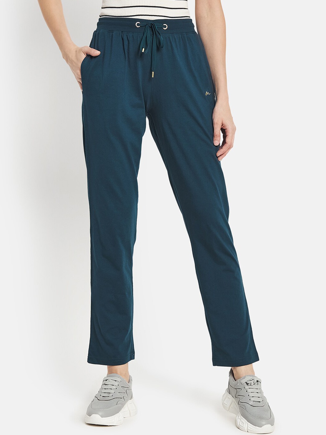 

METTLE Women Green Solid Cotton Track Pants