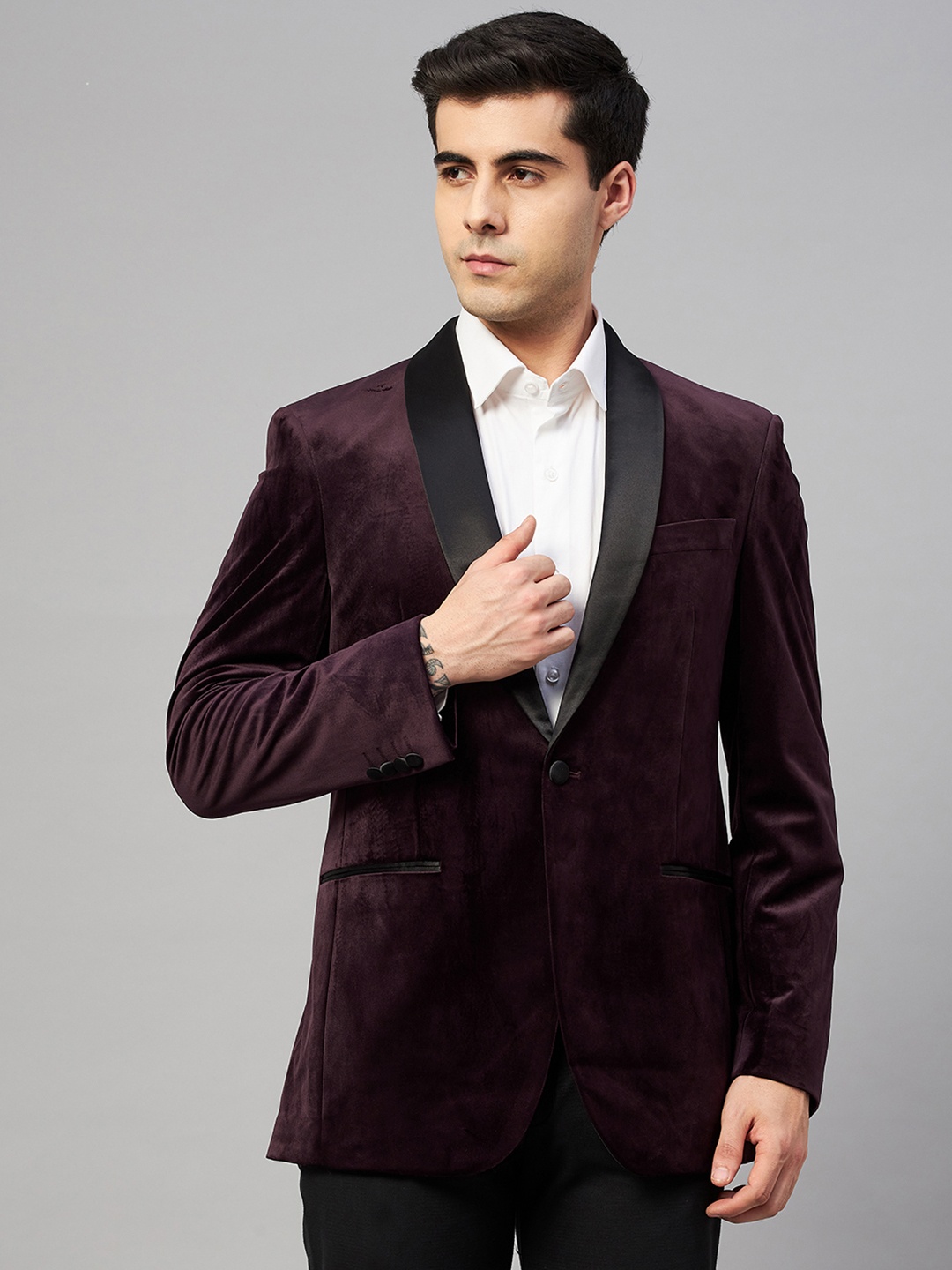 

Marks & Spencer Men Burgundy Solid Slim Fit Single Breasted Velvet Blazer