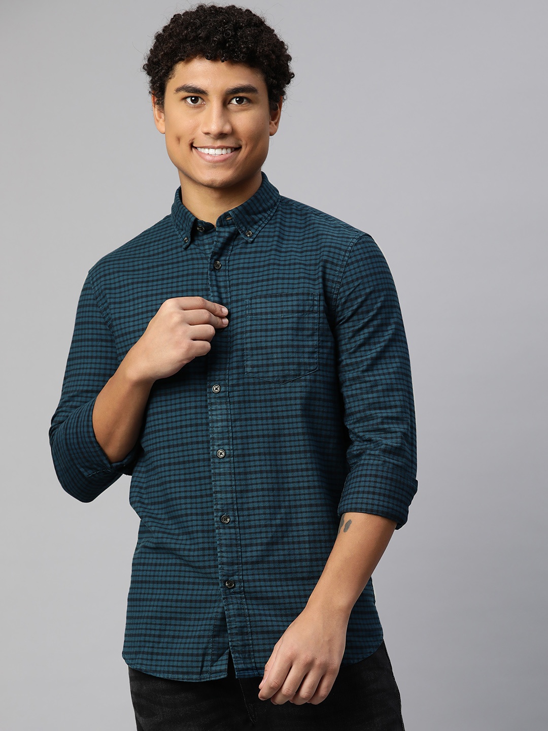

Marks & Spencer Men Teal Blue & Black Pure Cotton Gingham Checked Casual Shirt