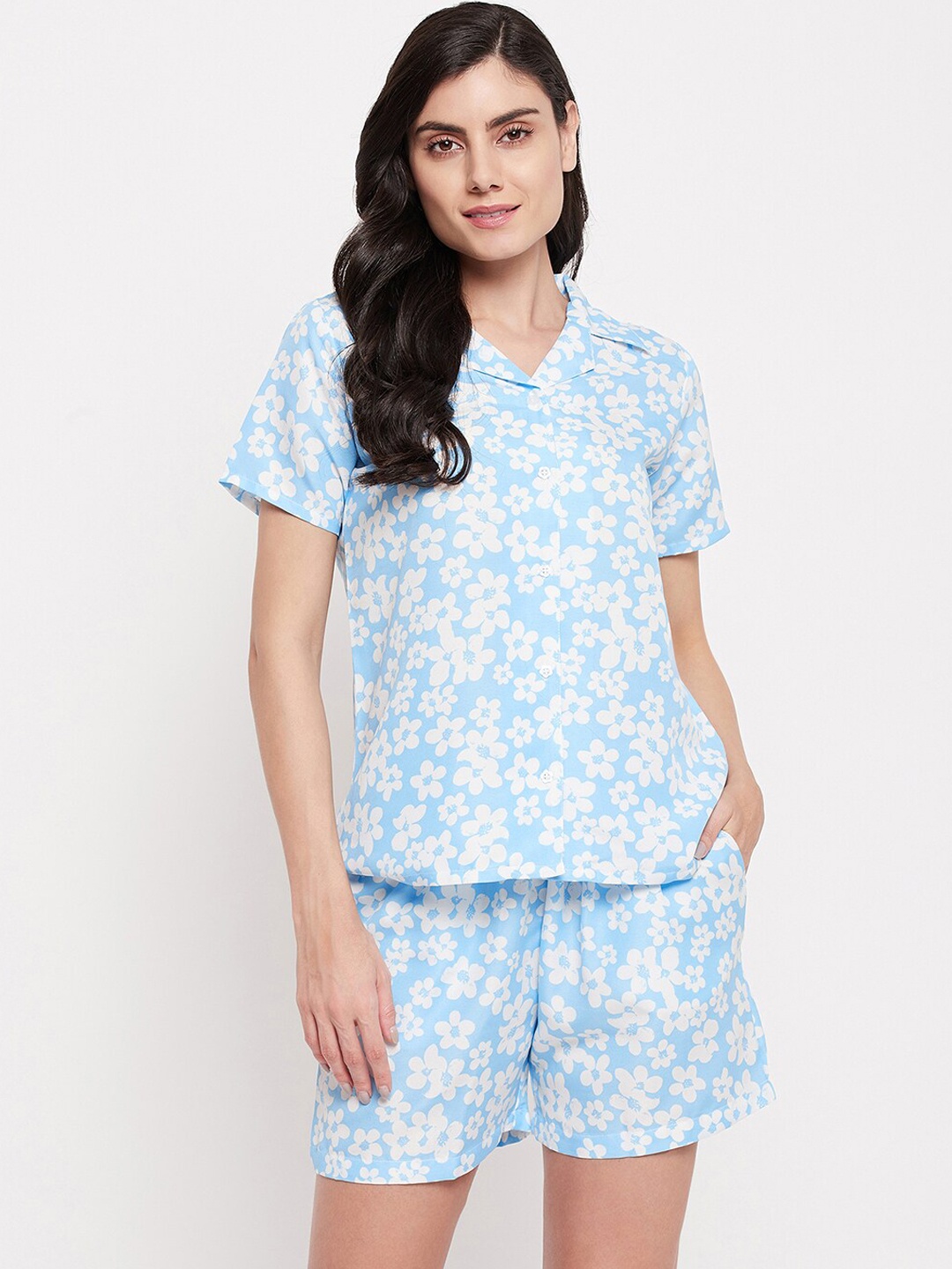 

Clovia Women Blue & White Floral Printed Night suit