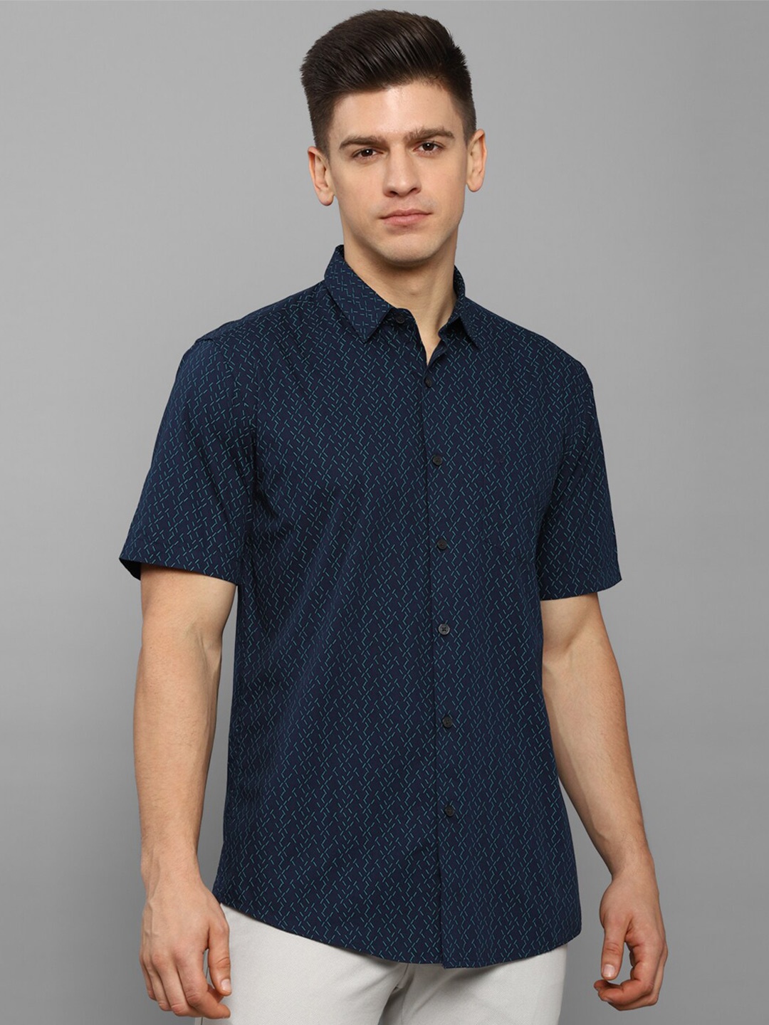 

Allen Solly Men Navy Blue Slim Fit Printed Pure Cotton Casual Shirt