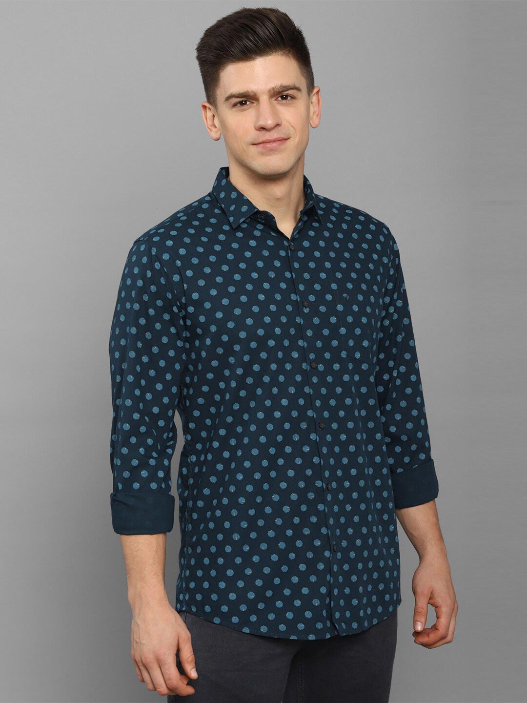 

Allen Solly Men Teal Slim Fit Printed Casual Shirt
