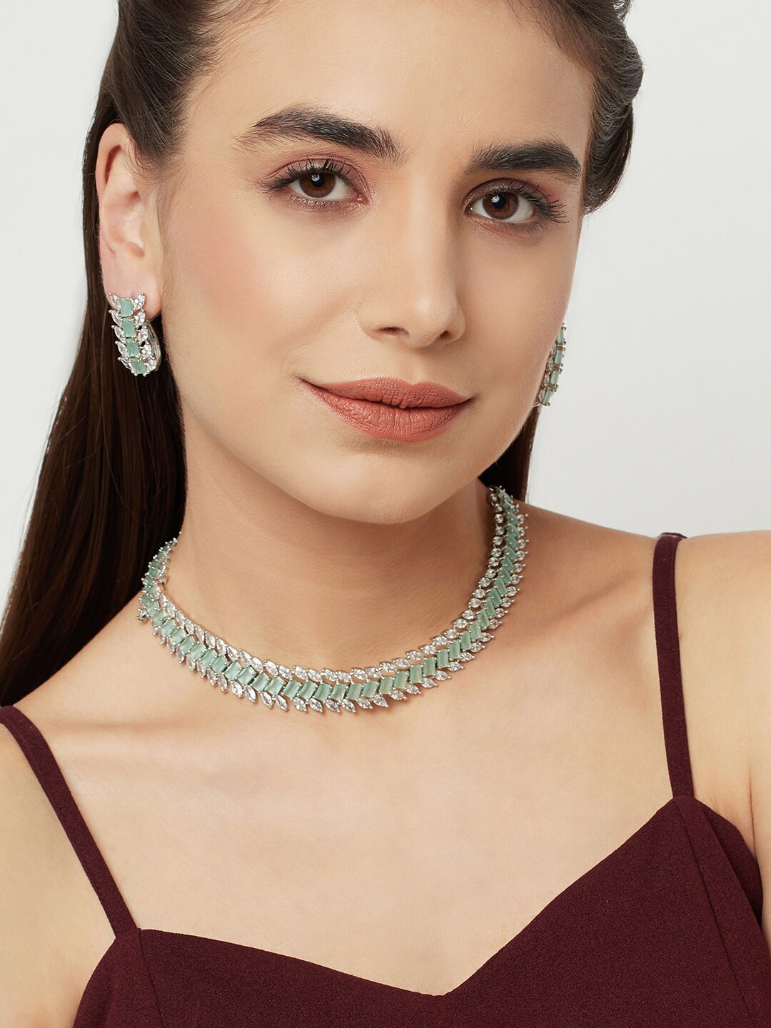 

Voylla Women Rhodium-Plated Silver-Toned Green & White Stone-Studded Jewellery Set