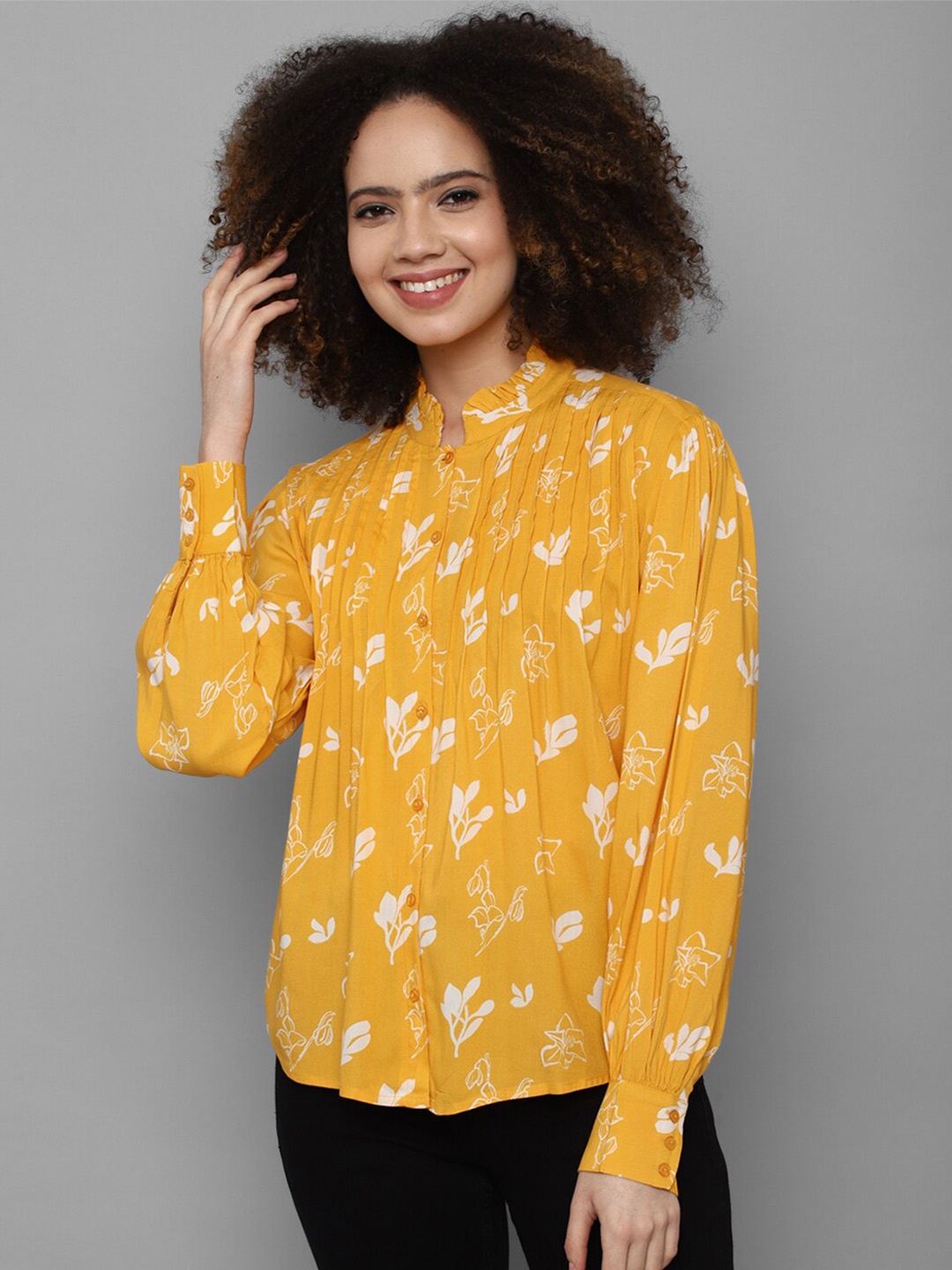 

Allen Solly Woman Yellow & White Floral Printed Mandarin Collar Top