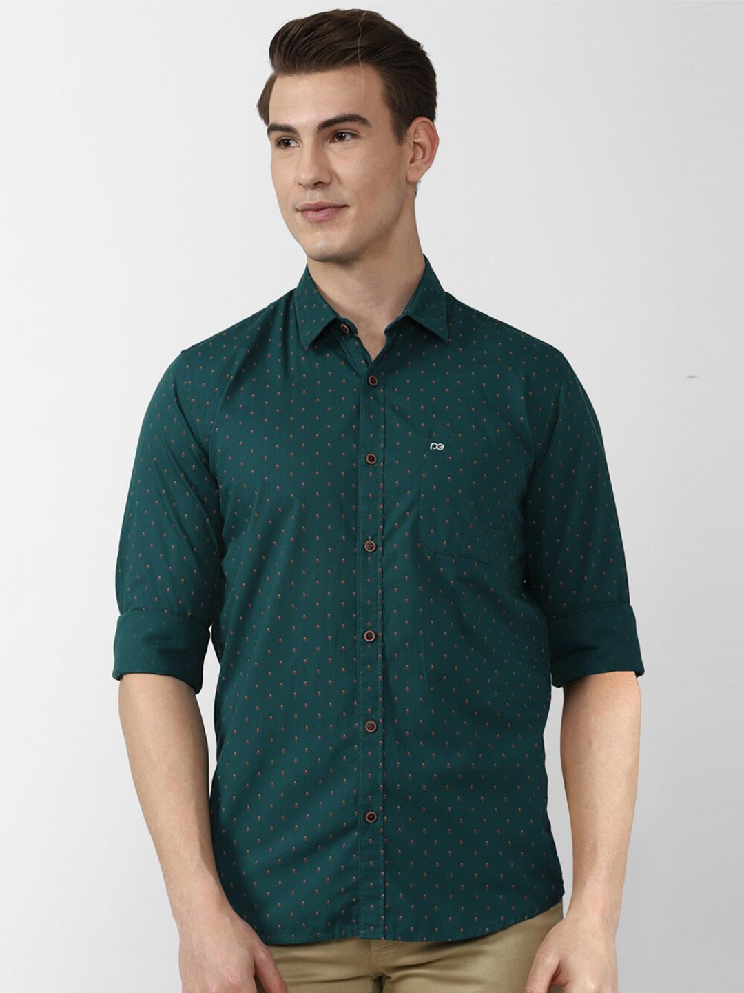 

Peter England Casuals Men Green Slim Fit Printed Pure Cotton Casual Shirt