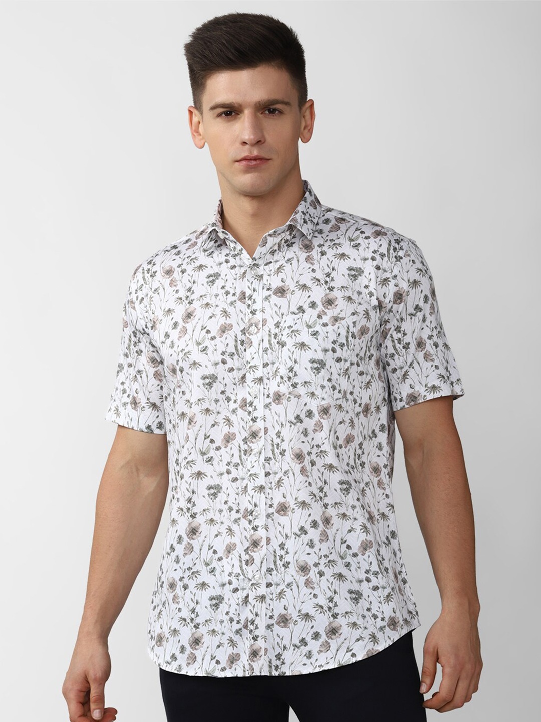 

V Dot Men White Slim Fit Floral Printed Casual Shirt