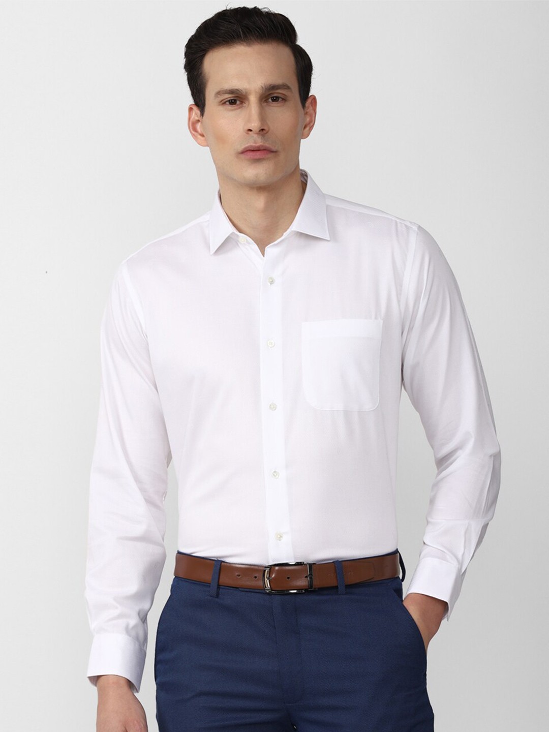

Van Heusen Men White Regular Fit Cotton Formal Shirt