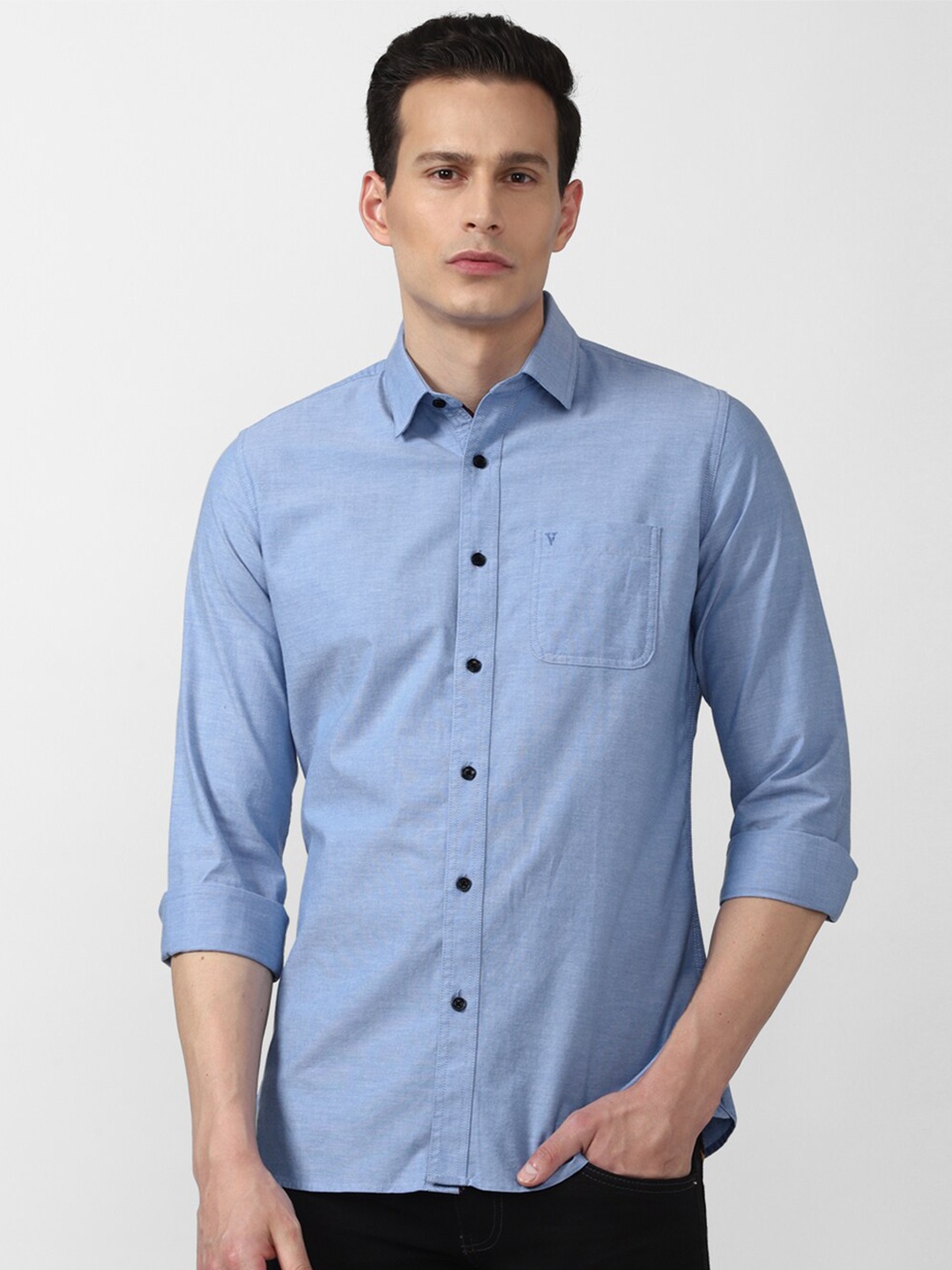 

Van Heusen Sport Men Blue Solid Slim Fit Casual Shirt