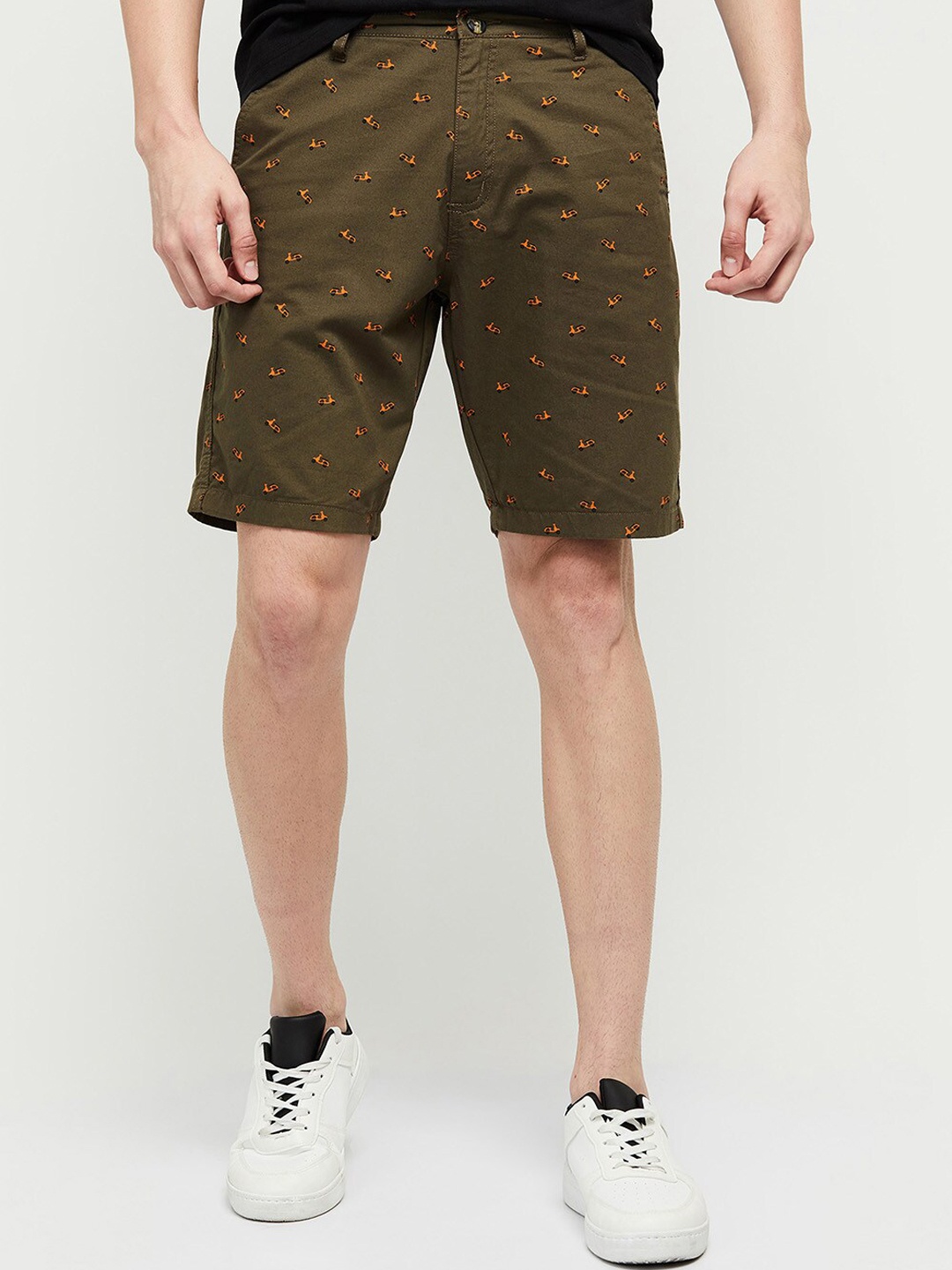 

max Men Olive Green Conversational Printed Shorts