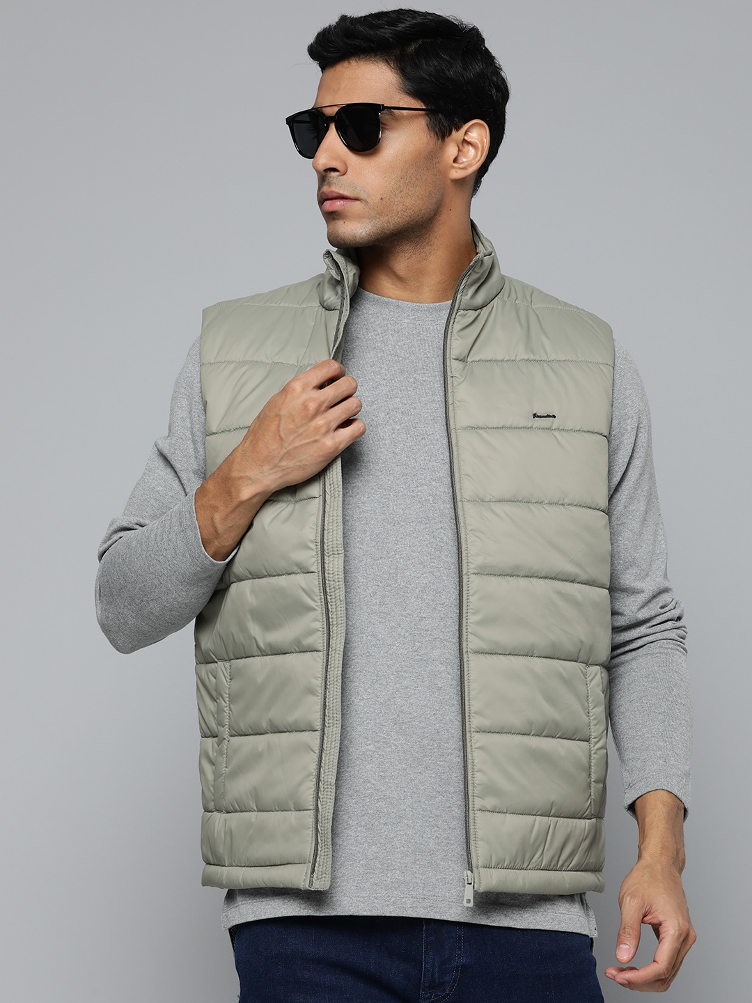 

Fort Collins Men Grey Solid Padded Jacket
