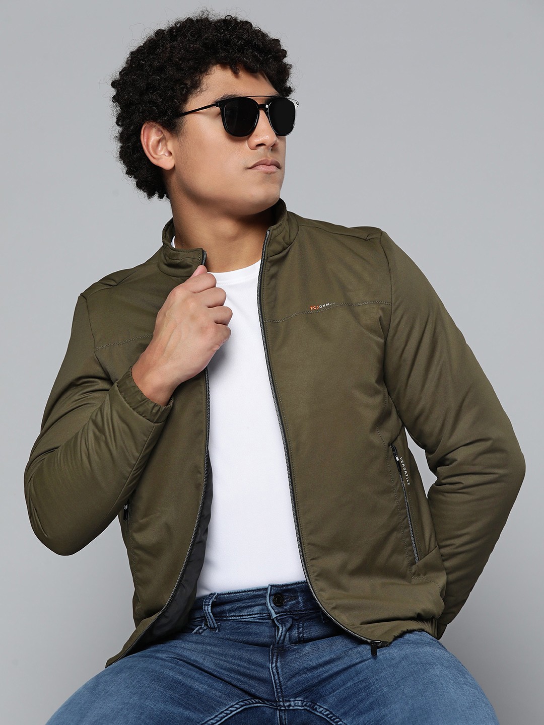 

Fort Collins Men Olive Green Solid Tailored Jacket
