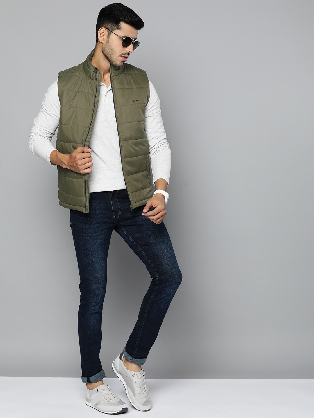 

Fort Collins Men Olive Green Solid Padded Jacket