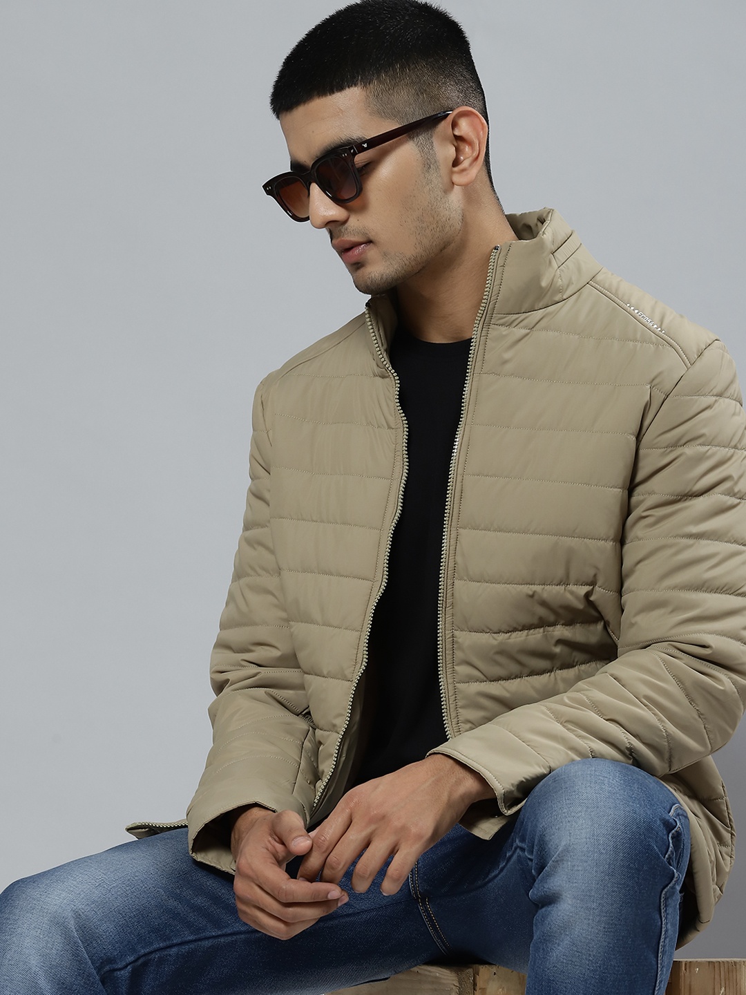 

Fort Collins Men Khaki Solid Padded Jacket