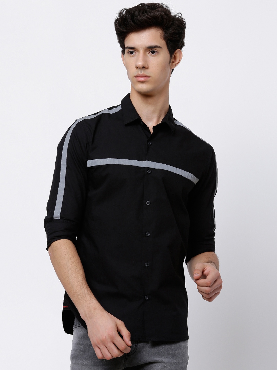 

LOCOMOTIVE Men Black Slim Fit Solid Casual Shirt