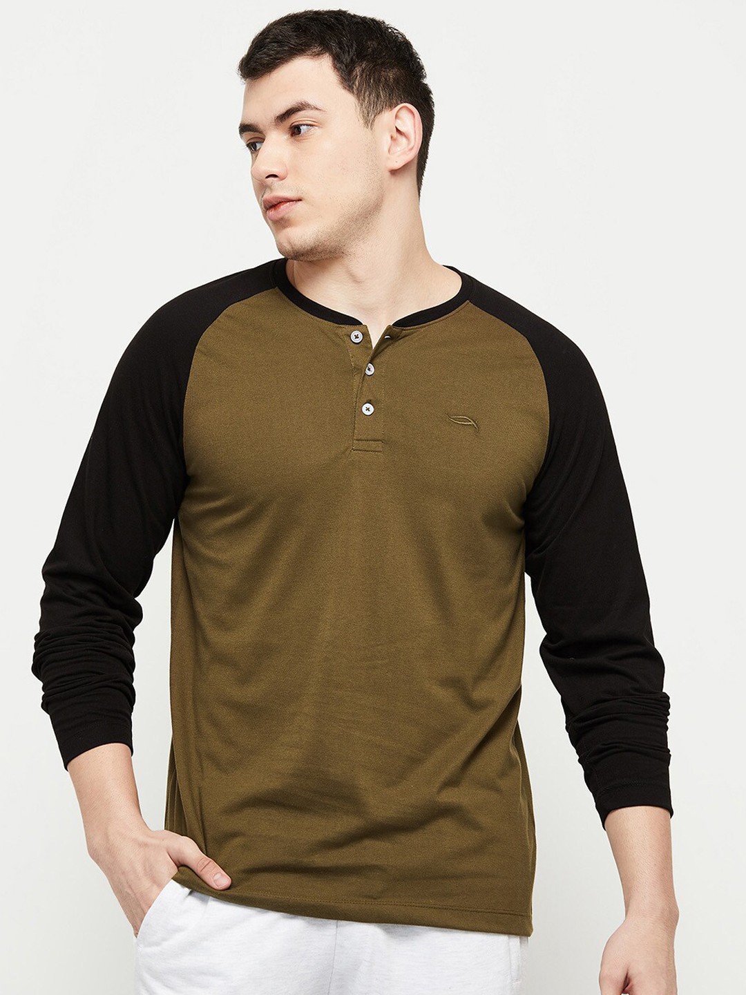 

max Men Olive Green & Black Colourblocked Lounge Tshirts