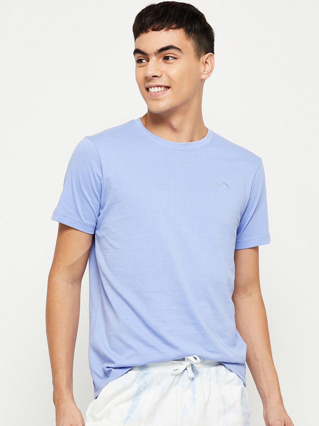 

max Men Blue Solid Round Neck Lounge T-Shirt
