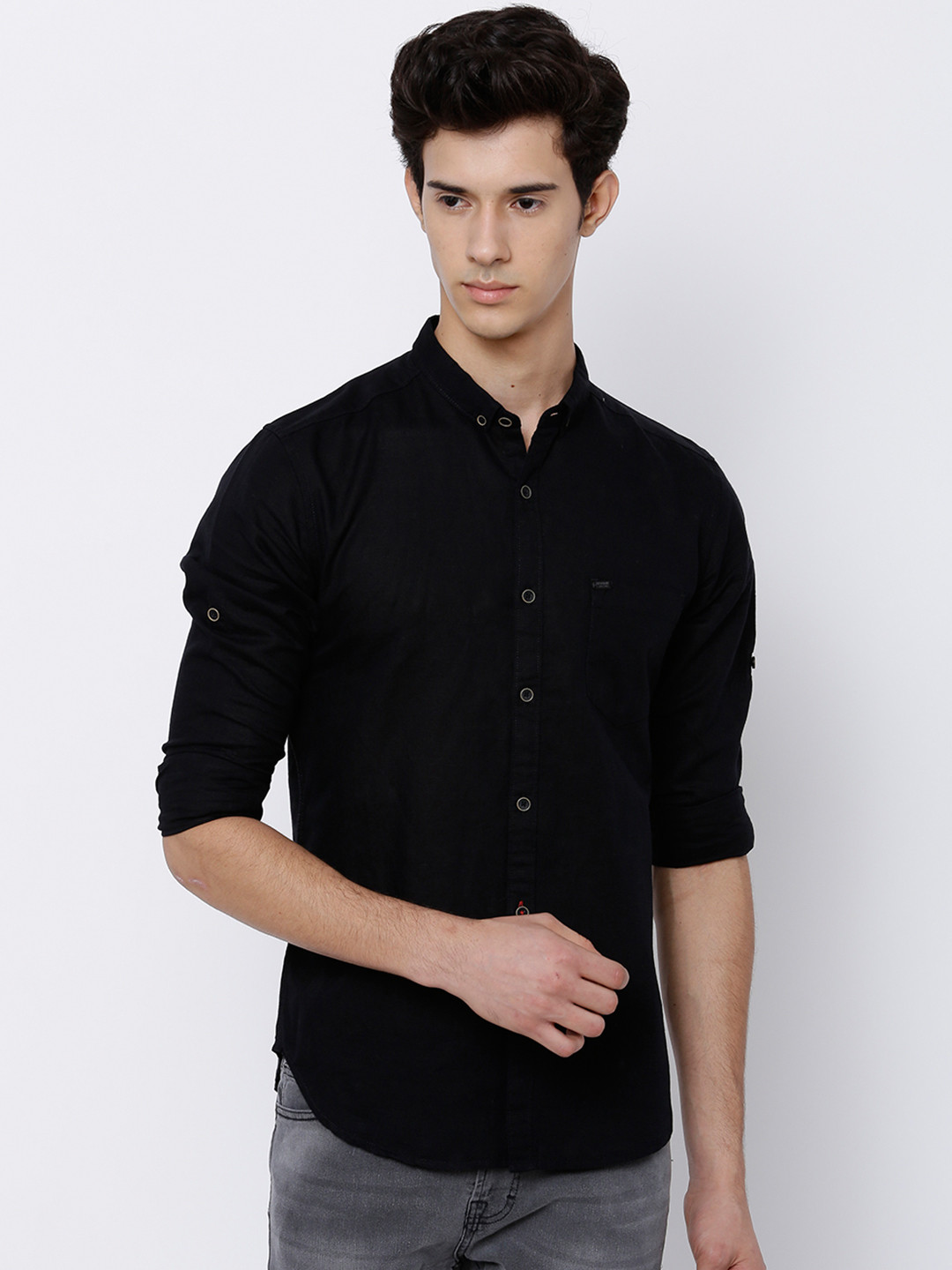 

LOCOMOTIVE Men Black Slim Fit Solid Casual Shirt