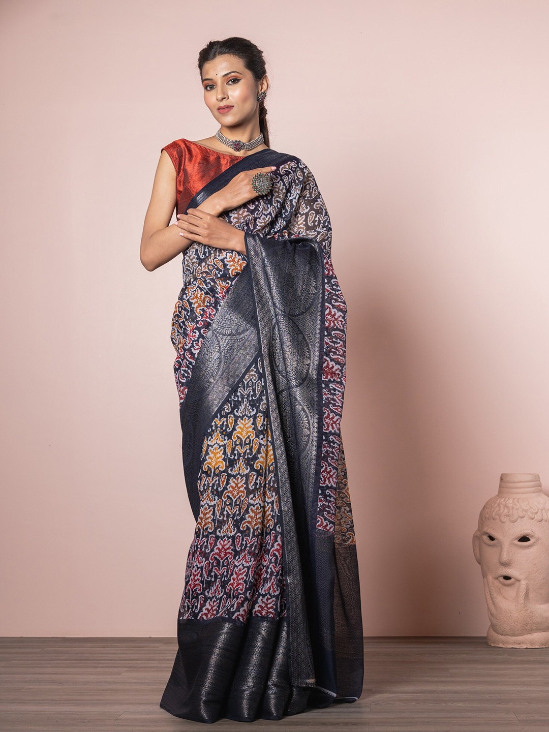 

Exclusiva Navy Blue & Off White Ethnic Motifs Linen Blend Saree